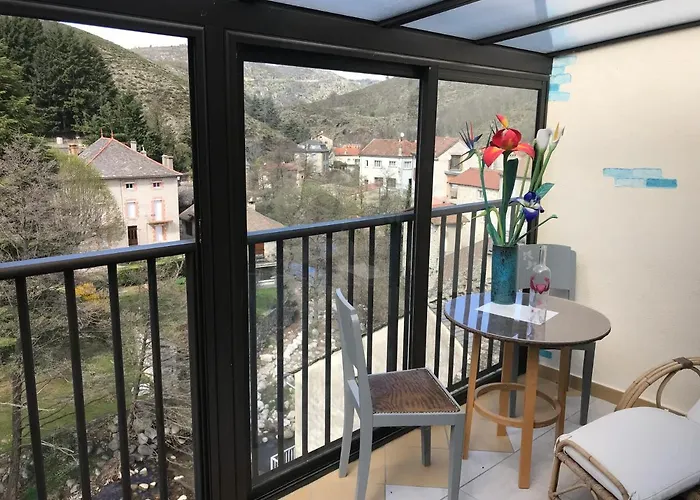 Le Grenier D'annick Apartmán Villefort (Lozere)